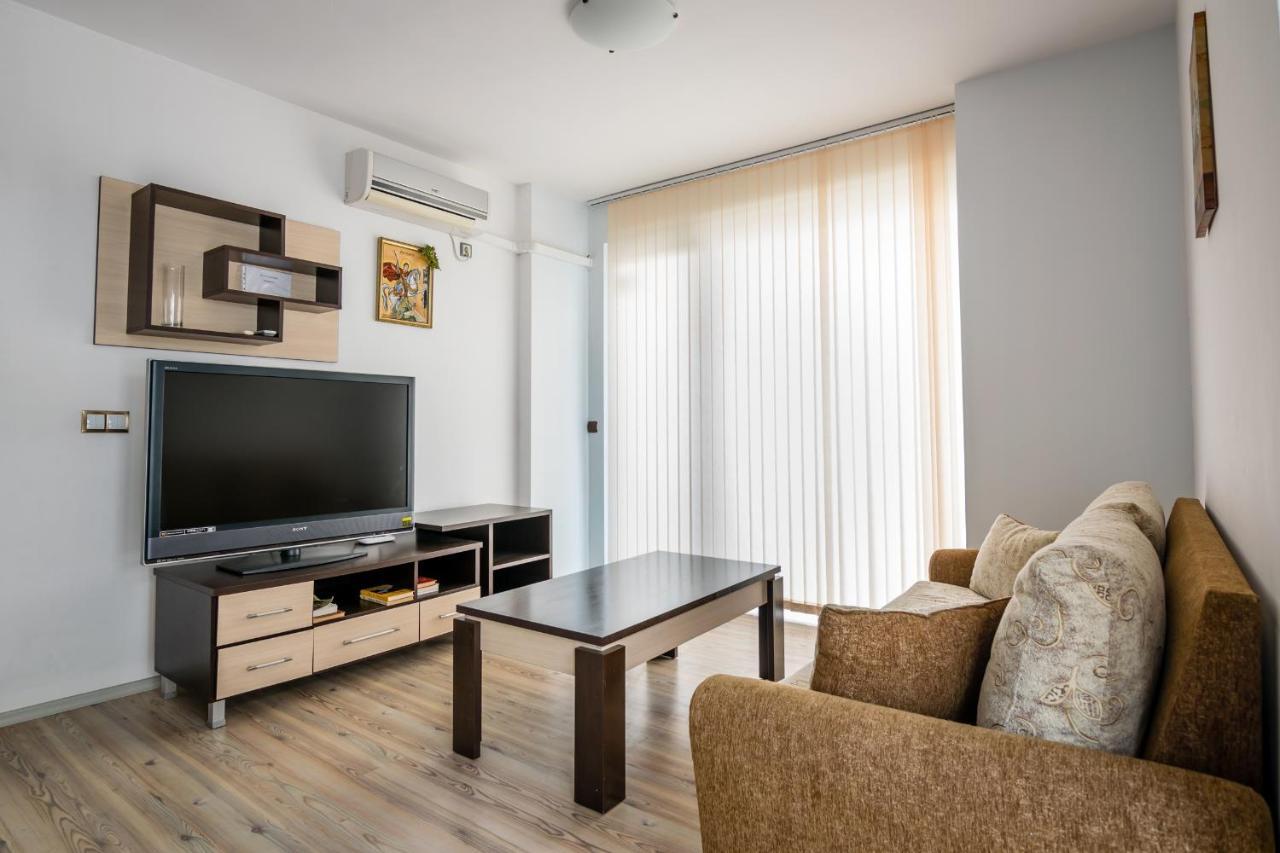 Cozy One-Bedroom Apartment In Night Breeze Burgas Exteriör bild