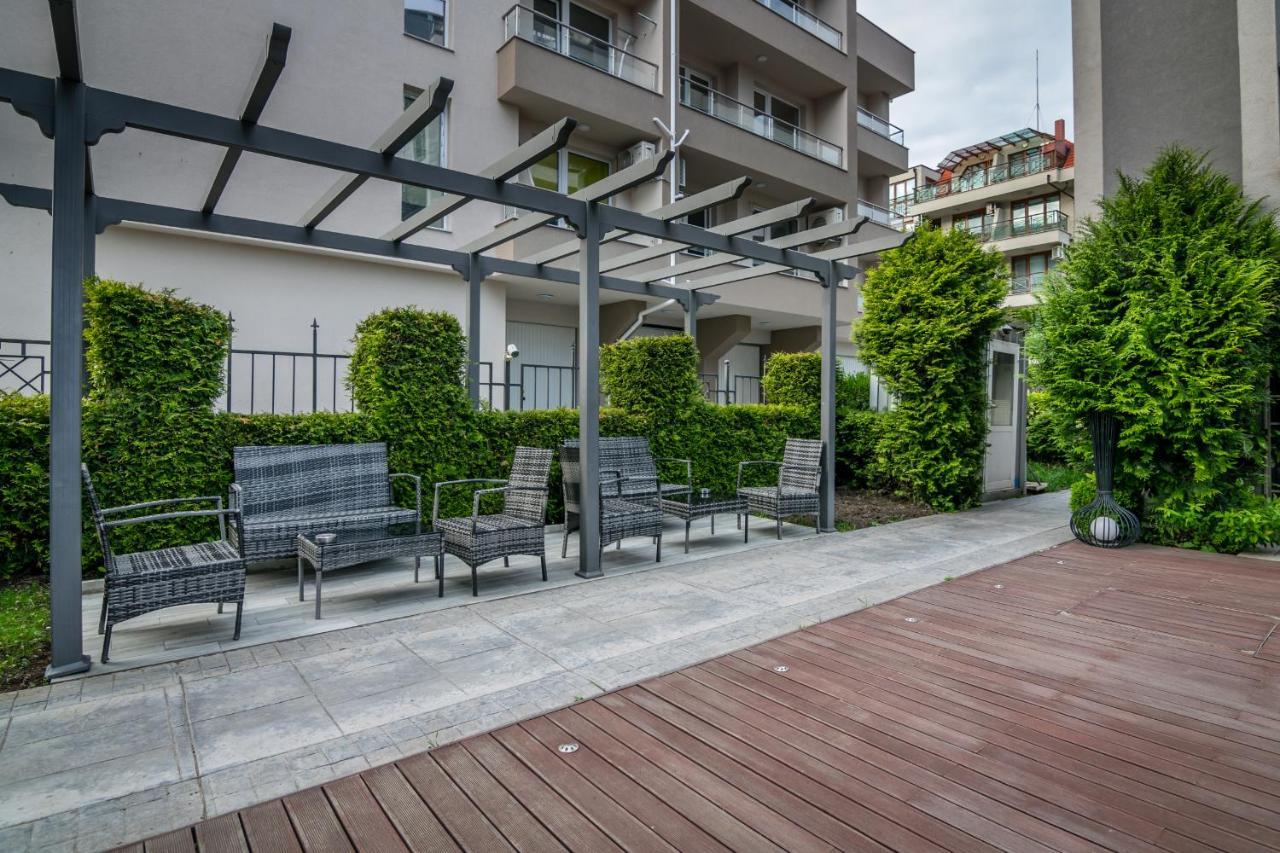 Cozy One-Bedroom Apartment In Night Breeze Burgas Exteriör bild