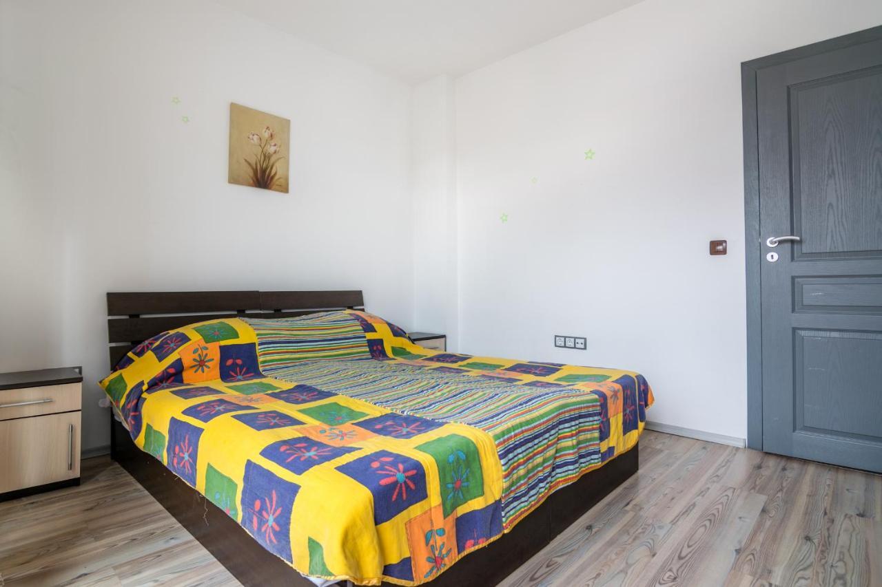 Cozy One-Bedroom Apartment In Night Breeze Burgas Exteriör bild
