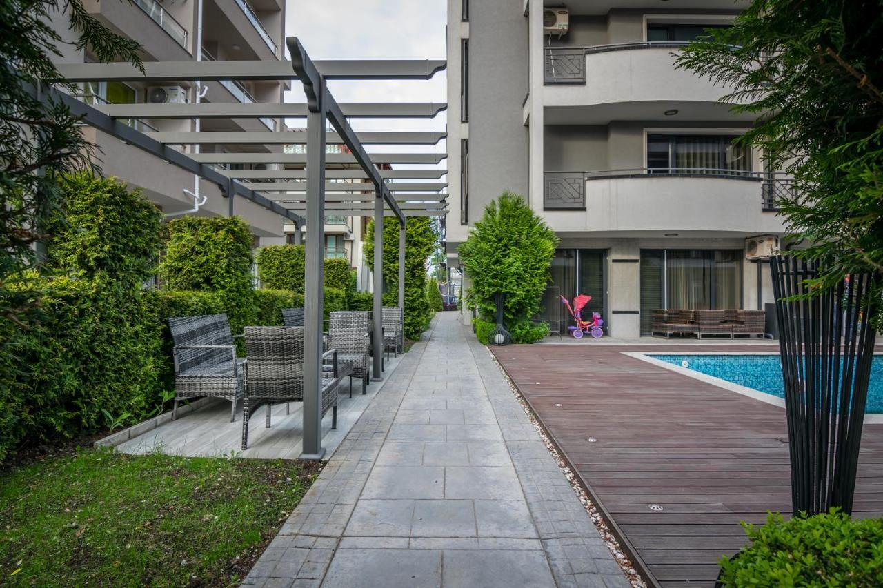 Cozy One-Bedroom Apartment In Night Breeze Burgas Exteriör bild