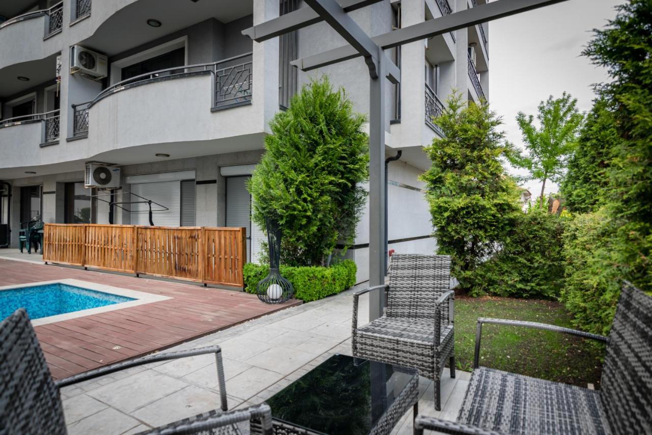 Cozy One-Bedroom Apartment In Night Breeze Burgas Exteriör bild